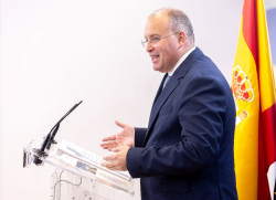 Tellado dice que Montero merece la reprobaci&oacute;n al no ser capaz de aprobar nuevos PGE y ser "m&aacute;s tertuliana que ministra"