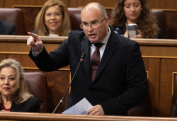 Tellado urge a S&aacute;nchez "dar la cara" y "delimitar responsabilidades" del `caso Koldo` porque afecta a su entorno