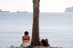 Temperaturas de 20&ordm;C este domingo en la Pen&iacute;nsula y un frente atl&aacute;ntico podr&aacute; dejar lluvias d&eacute;biles en Galicia