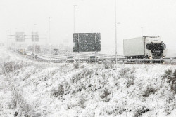Toda Espa&ntilde;a menos Extremadura, C-LM y Murcia tendr&aacute;n ma&ntilde;ana riesgo por nieve, lluvia, viento o fuerte oleaje