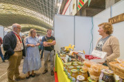 Torrelavega acoge desde hoy la XVI Feria Nacional Ap&iacute;cola de Cantabria con venta de productos, ponencias y actividades