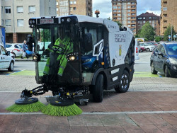 Torrelavega convoca una nueva bolsa de empleo de limpieza viaria