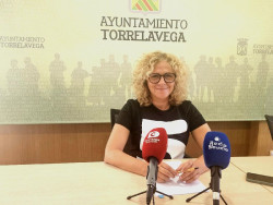 Torrelavega inicia el saneamiento de casi 200 árboles del Parque Manuel Barquín