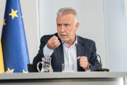 Torres dice que los menores son competencia de Ceuta dada su incapacidad pregunta al PP que tiene que hacer