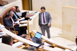 Total desconcierto en Vox,Cantabria,Cristobal Palacio vota con el PP una moci&oacute;n sobre la Ley de la Cadena Alimentaria