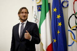 Totti: "El Real Madrid me ofrec&iacute;a de todo menos la capitan&iacute;a, pero nadie pod&iacute;a cobrar m&aacute;s que Ra&uacute;l"