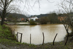 Tramos del Pas, Miera y As&oacute;n en vigilancia por inundaci&oacute;n y el Ag&uuml;era, en S&aacute;mano, en riesgo importante