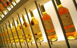 Trasladan a España a presuntos autores del robo de botellas de vino en el Restaurante Atrio valoradas en 1,6 millones