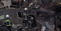  Tres muertos tras la explosión, incendio y derrumbe del edificio de La Albericia en Santander