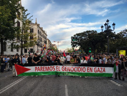 Trescientas personas por Gaza bloquean la ciudad dos horas y producen un gran atasco