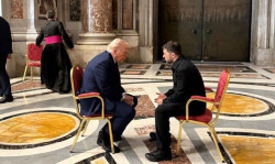 Trump y Zelenski mantienen una reunión "muy productiva" en Roma antes de asistir al funeral del Papa Francisco