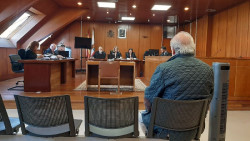 Un a&ntilde;o y tres meses por llevarse un retablo barroco del palacio del que fue desahuciado en Hoznayo