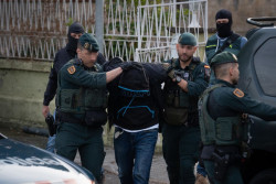 Un argelino confidente de la Ertzaintza y un condenado por el 17-A, entre los expulsados de Espa&ntilde;a por yihadismo en 2024