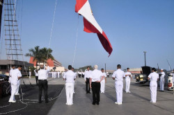 Un buque de guerra peruano choca  con una plataforma de hidrocarburos en el Amazonas peruano