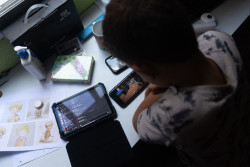 Un estudio sugiere una relaci&oacute;n entre el uso de tabletas y las pataletas en ni&ntilde;os