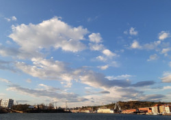Un frente atl&aacute;ntico dejar&aacute; lluvias este martes en el norte y las temperaturas permanecer&aacute;n sin cambios en el resto