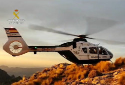 Un helic&oacute;ptero de la Guardia Civil intercepta una furgoneta con 1.250 kilos de aceituna robada