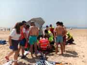  Un hombre de 82 a&ntilde;os sufre una parada cardiorrespiratoria en la playa de Loredo