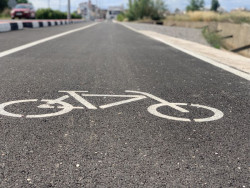 Un juez reconoce como accidente `in itínere` el de un trabajador que hacía 44 km en bici de casa al trabajo