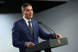 Un juzgado de Madrid cita a Pedro S&aacute;nchez a un acto de conciliaci&oacute;n el 12 de febrero por una demanda del novio de Ayuso