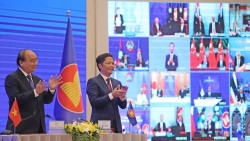 Un mundo emergente sin EEUU.   por Eduardo Madroñal Pedraza