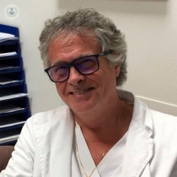 Un neumólogo cántabro, entre los `Top Doctors` españoles más valorados en 2022