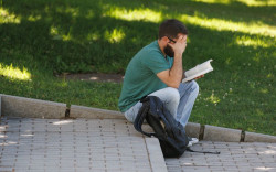 Un total de 1,4 millones de personas con educaci&oacute;n superior en Espa&ntilde;a est&aacute;n en riesgo de pobreza, el doble que en 2008