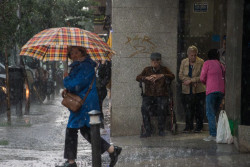 Un total de ocho comunidades aut&oacute;nomas estar&aacute;n ma&ntilde;ana en riesgo por tormentas, entre ellas Cantabria