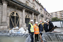 Una balsa de lodo bajo el Palacio Municipal Torrelavega obliga a modificar las obras de estabilización