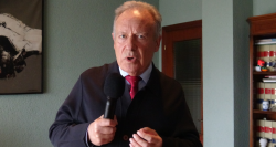 Una Frase y una Mesa 