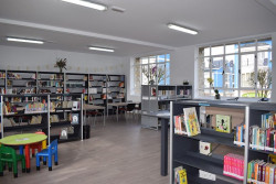  Una media de cien personas acudieron esta semana a cada biblioteca municipal