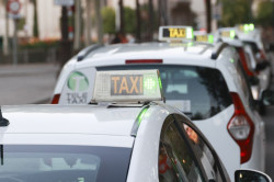 Unos 100.000 taxistas se suman a la huelga de transportes para exigir la jubilaci&oacute;n anticipada
