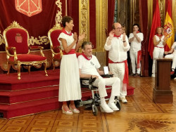 Unzu&eacute; recoge la medalla de oro de la real Orden del M&eacute;rito Deportivo y pide "desbloquear" la ley ELA