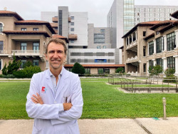 Valdecilla incorpora al doctor Ramón Herrería como director médico
