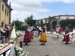 Vecinos de Astillero y Guarnizo rinden homenaje a Nuestra Se&ntilde;ora de Muslera