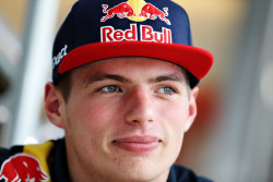 Verstappen logra la pole en Silverstone y McLaren sorprende