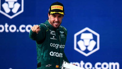 Verstappen vuelve a ganar con Alonso como mayor rival