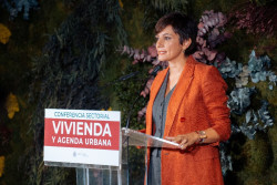 Vivienda premiar&aacute; a las CC.AA. que apliquen la Ley de Vivienda y matiza que no se castigar&aacute; a las insumisas