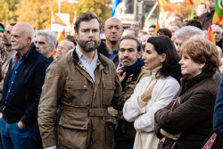 Vox acusa al Gobierno de "pisotear" a diario la Constituci&oacute;n y canjear presupuestos por "sediciosos y terroristas"