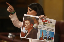 Vox defiende el espionaje a separatistas y acusa a Batet de prostituir el Congreso para dejarles ver secretos de Estado