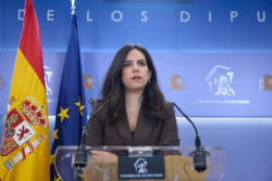 Vox dice que los mensajes de S&aacute;nchez muestran su "actitud desp&oacute;tica" y las "tragaderas" de Robles y los `barones`