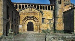 Vox pide explicaciones por la "agresi&oacute;n contra el patrimonio" con el alumbrado navide&ntilde;o en Santillana del Mar
