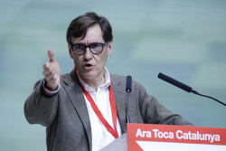 Vox se querella contra Salvador Illa por la compra de mascarillas por 623 millones de euros durante la pandemia