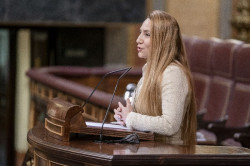 Vox vincula al Gobierno con defensores de "pederastas y violadores" y Batet reprueba discursos para "herir y ofender"