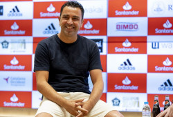 Xavi Hern&aacute;ndez pide m&aacute;s fichajes: "Nos faltan a&uacute;n piezas, Laporta y Alemany lo saben"
