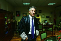 &iquest;Y por qu&eacute; no un c&oacute;digo de dimisiones? Por Carlos Magdalena