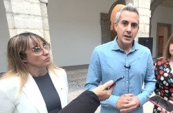 Zuloaga denuncia la "parálisis" del Ayuntamiento y del Gobierno en las 250 viviendas en el Campón