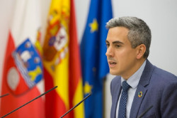 Zuloaga tacha de "ataque y atropello" la denuncia de Vox sobre el director de Universidades