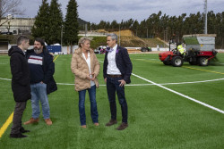 Zuloaga visita las obras del campo de f&uacute;tbol de Valleg&oacute;n, a punto de concluir tras una inversi&oacute;n de 670.000 euros